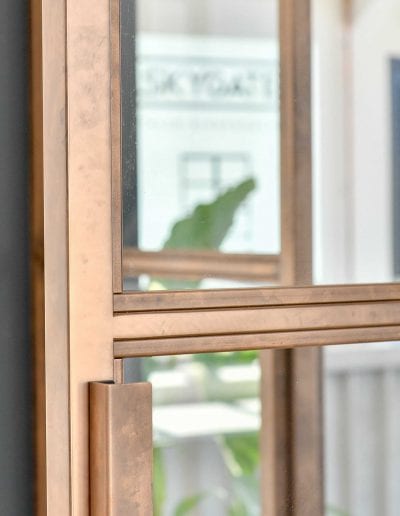 Skygate Edel Brons in detail