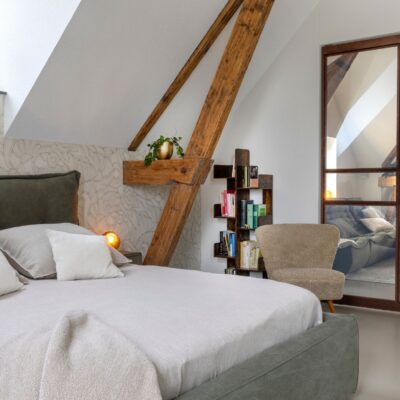 slaapkamer interieur met stalen binnendeuren en dimbaar glas skygate