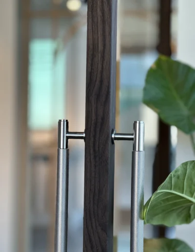 Notenhout look in detail