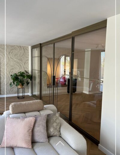 Maatwerk metallic brown stalen scheidingswand van Skygate Flow model 11