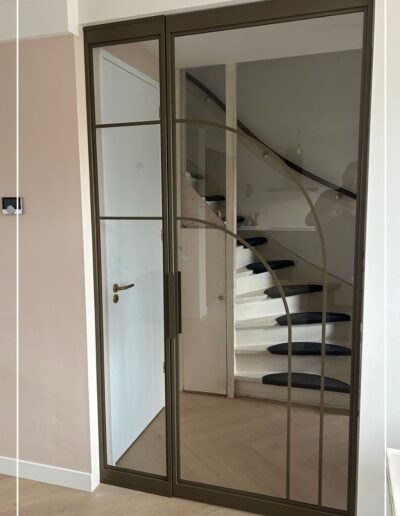 Maatwerk metallic brown stalen taatsdeuren van Skygate Flow model 11