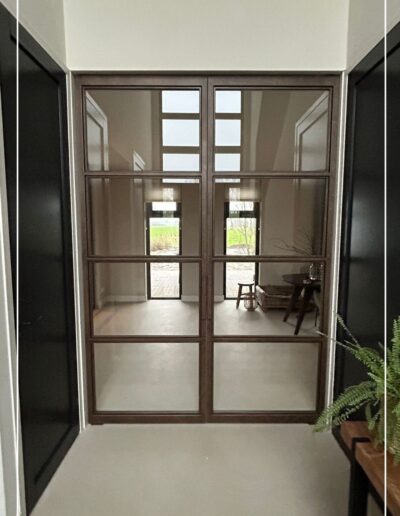 Metallic dubbele stalen taatsdeuren – Skygate Classic model 4 hal entree