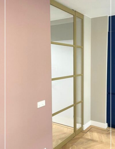 Gouden stalen taatsdeur met vast paneel – Skygate Classic model 4.