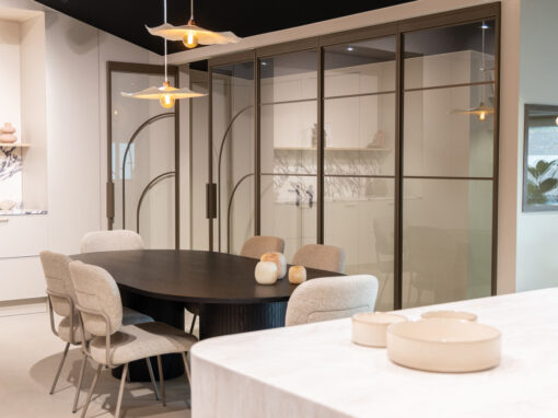 Maatwerk stalen scheidingswand Showroom MUGG kitchens – Enkhuizen