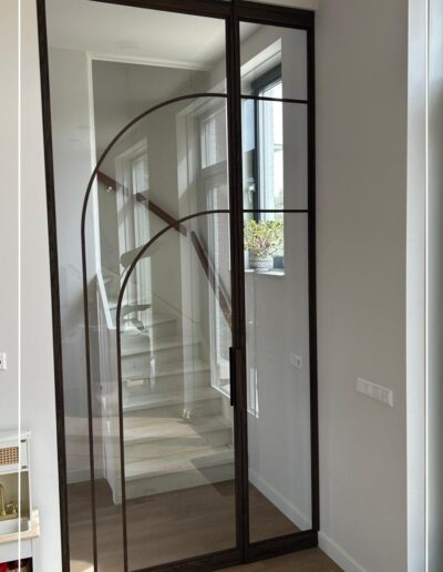 Skygate Flow taatsdeur met notenhout houtlook