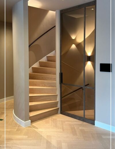 Skygate trapgat in edel brons met brons getint glas, Classic design maatwerk