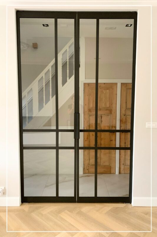 Skygate Classic dubbele taatsdeur RAL zwart