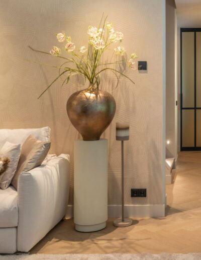 Melkglas gecombineerd met interieur in de woonkamer