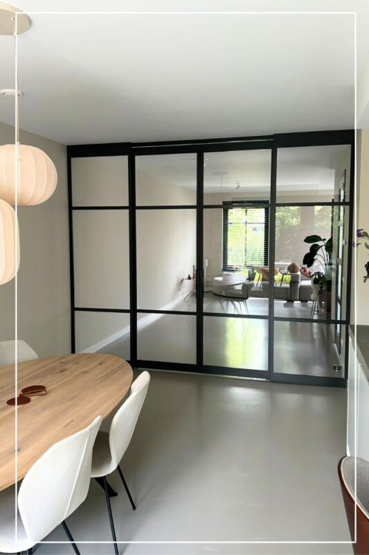 Skygate Classic roomdivider in RAL zwart