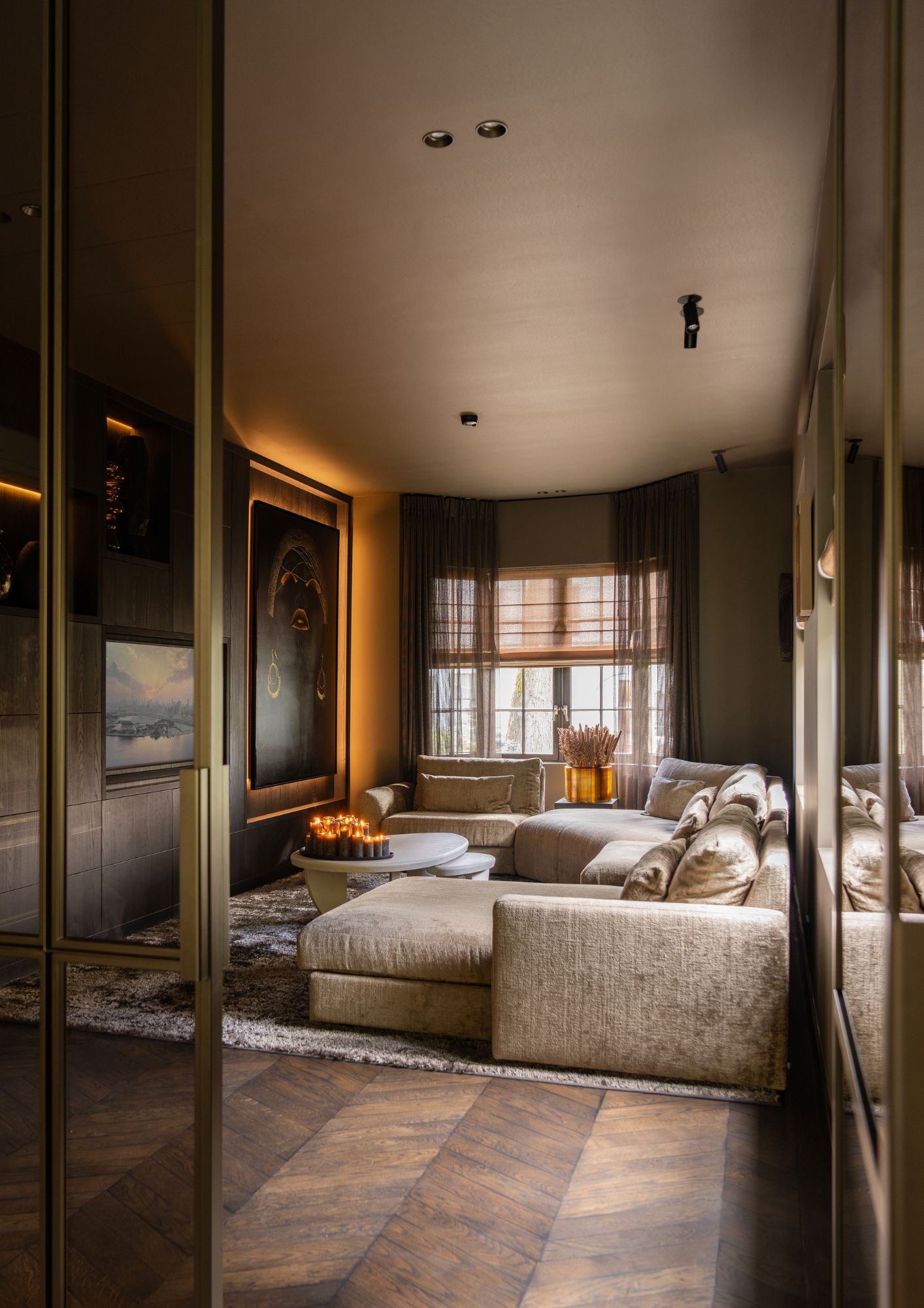 stalen deur houtlook – Skygate Classic model 1, showroom Designa, stalen deuren met houtstructuur, design stalen deuren op maat, Skygate Naarden