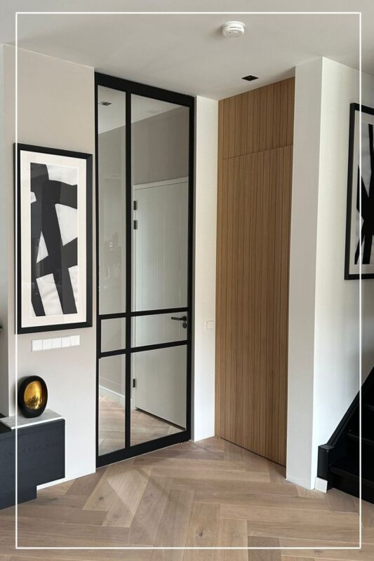 Skygate – Classic design stalen deur met helder glas als halafsluiting