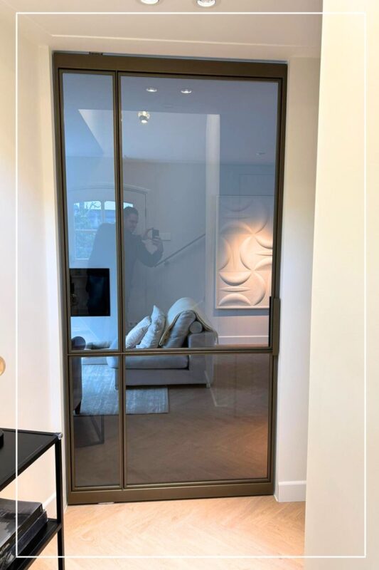 Skygate – maatwerk taatsdeur in Classic design met Metallic Bonded Bronze afwerking