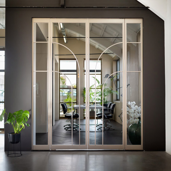 Stalen deuren ronde vormen