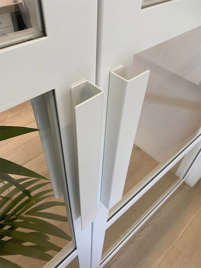 Skygate stalen deur op maat met witte RAL poedercoating