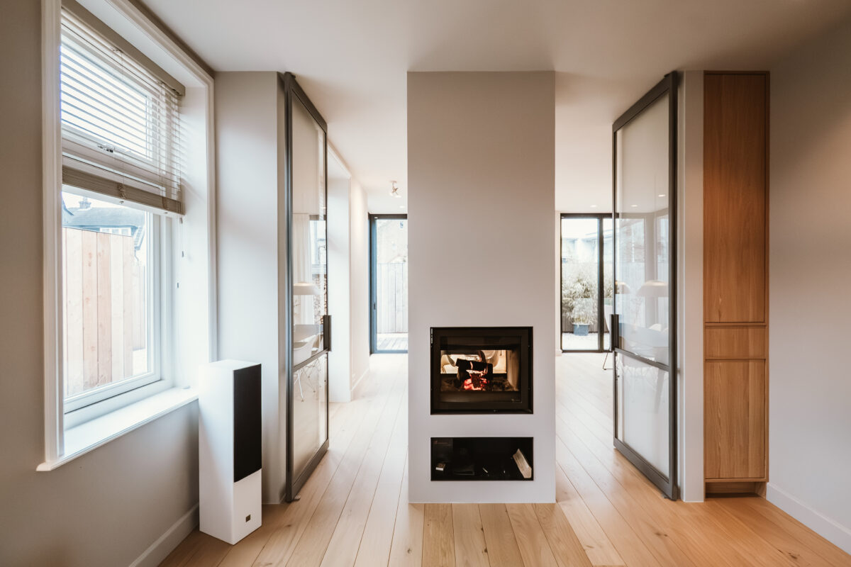 3 meter hoge stalen taatsdeuren met helder glas – Skygate project Gooi