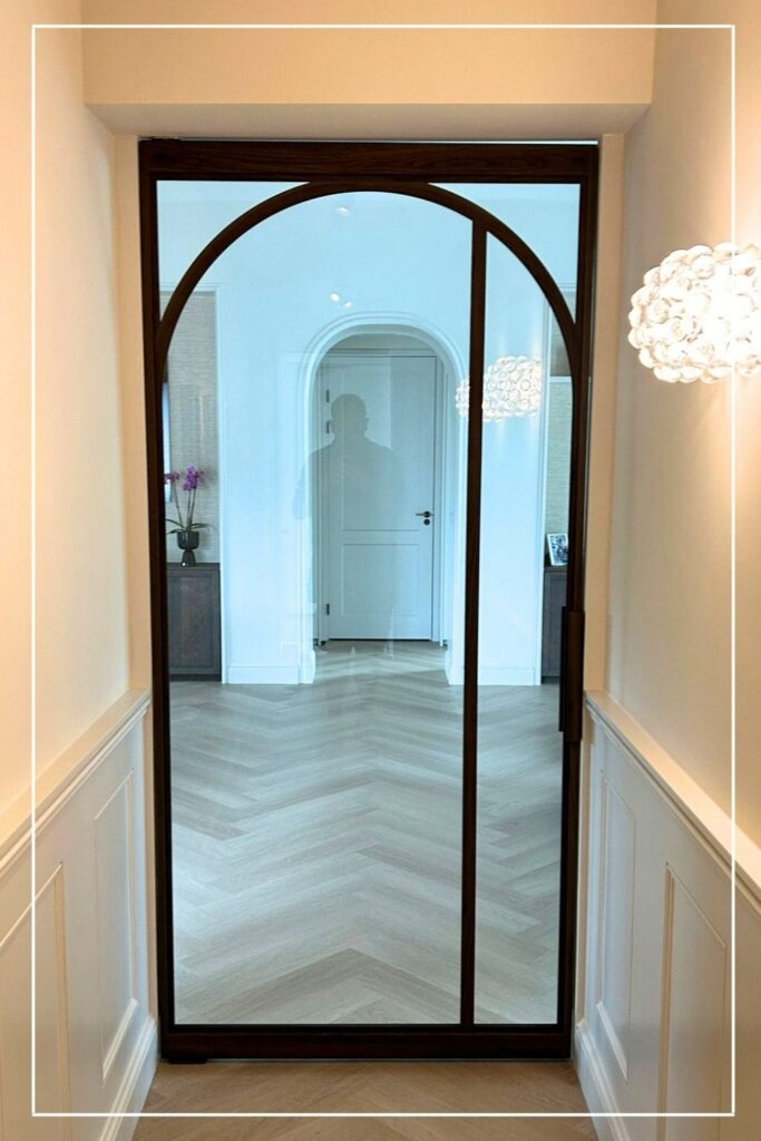 Luxe maatwerk stalen deur eigen ontwerp interieur