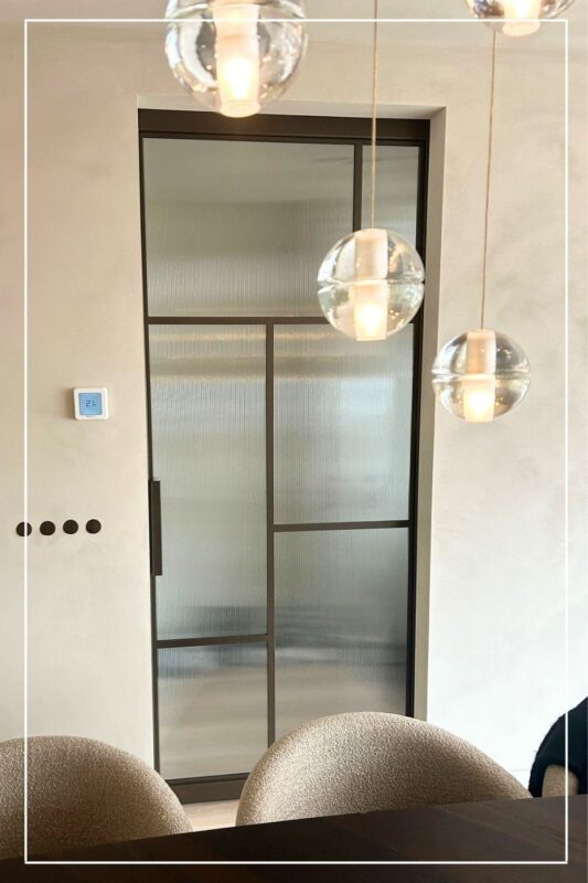 Unieke design stalen binnendeur op maat Skygate met vlakverdeling